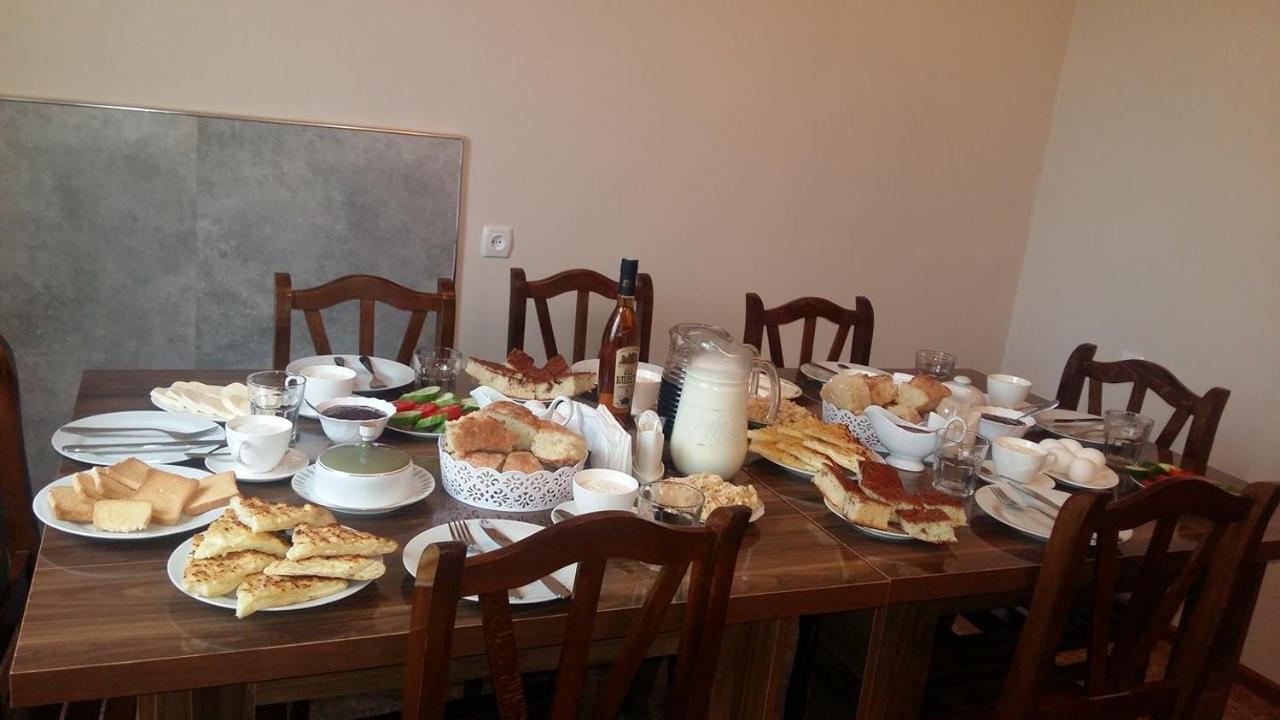 Guesthouse Guram Baba Mestia Zewnętrze zdjęcie