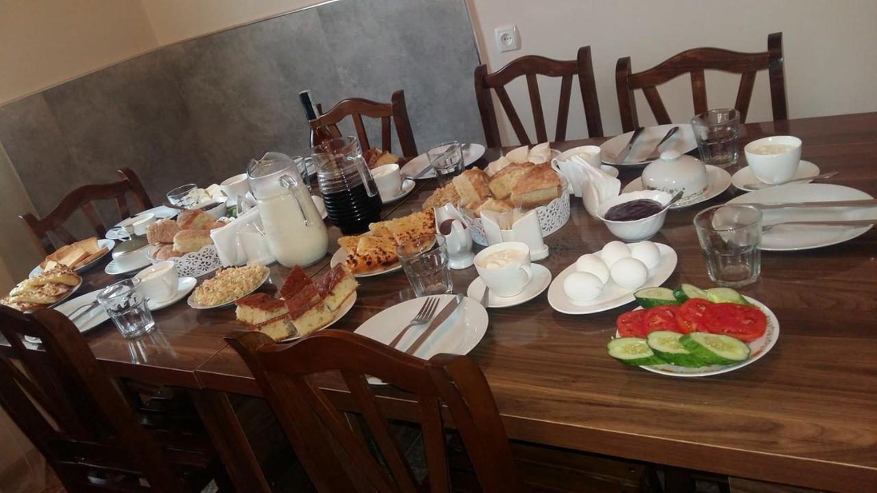 Guesthouse Guram Baba Mestia Zewnętrze zdjęcie