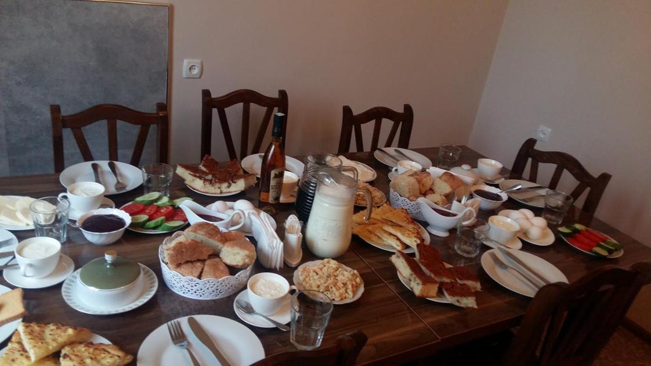 Guesthouse Guram Baba Mestia Zewnętrze zdjęcie